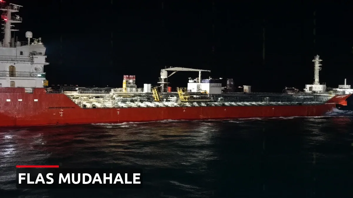 Çanakkale Boğazı'nda Gemi Arızası: Tanker Güvenli Bölgeye Demirletildi