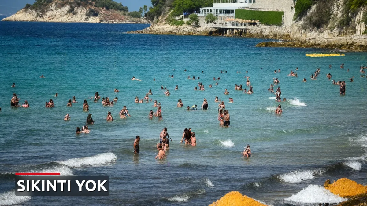 Kuşadası'nda 'sarı yaz' bereketi: Otellerde doluluk yüzde 70'i aştı