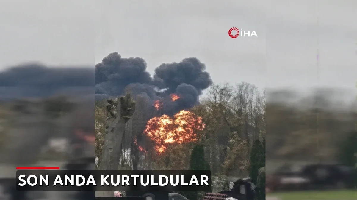 Rusya'da savaş uçağı düştü: 2 pilot son anda kurtuldu